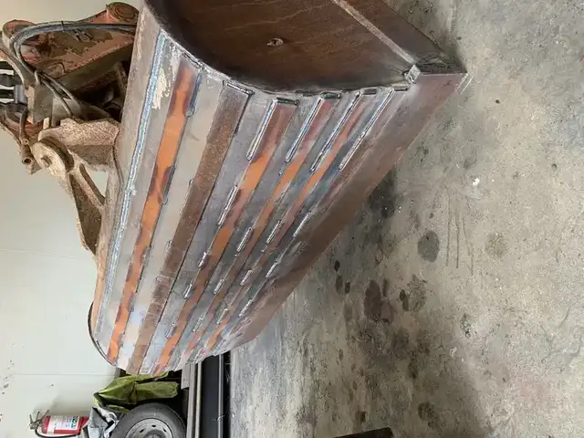 MIG/TIG welding in workshop